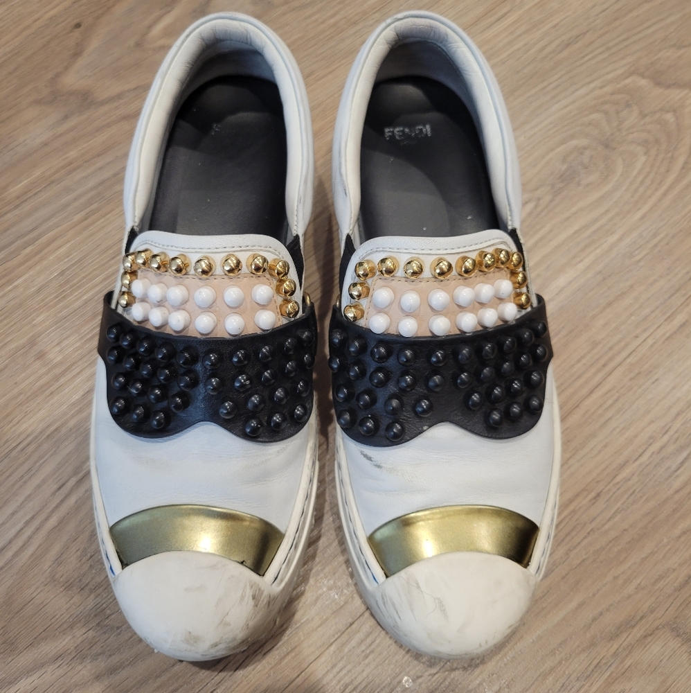 Fendi slip on